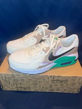 Men’s Nike Air Max Excee Sail Hemp Stadium Green (NEW)